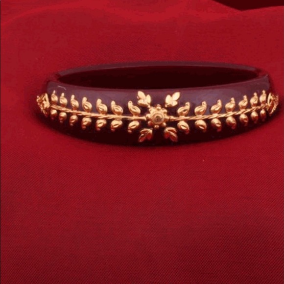 #bangles#dresses#designer bags #sarees from India - Picture 5 of 8